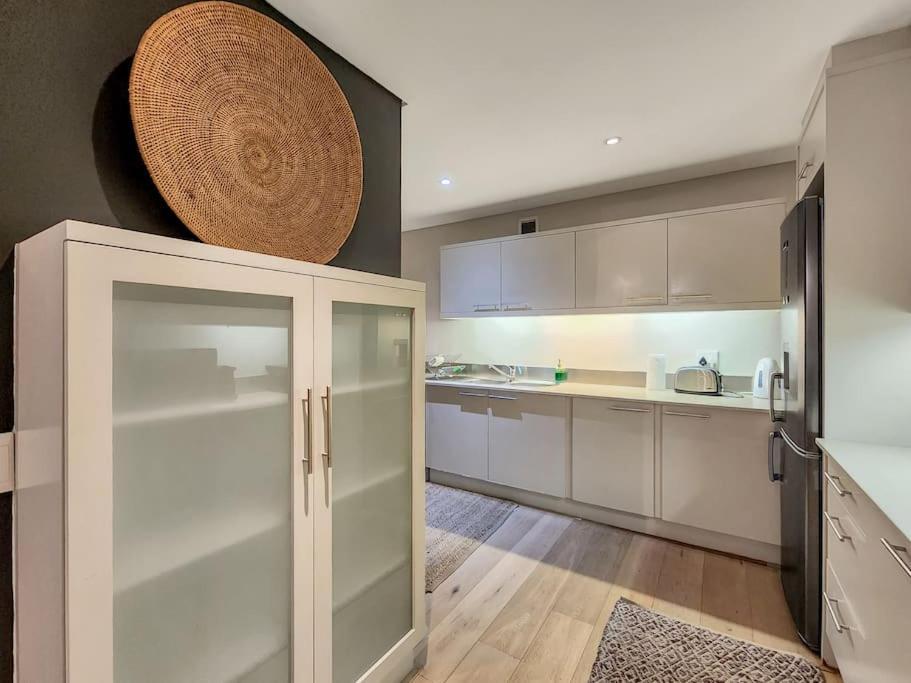 Cozy And Stylish With Exceptional Views! Leilighet Cape Town Eksteriør bilde